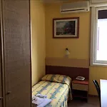 ホテル D'este 3*